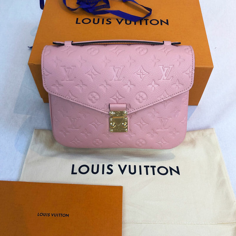 lv pochette metis rose poudre