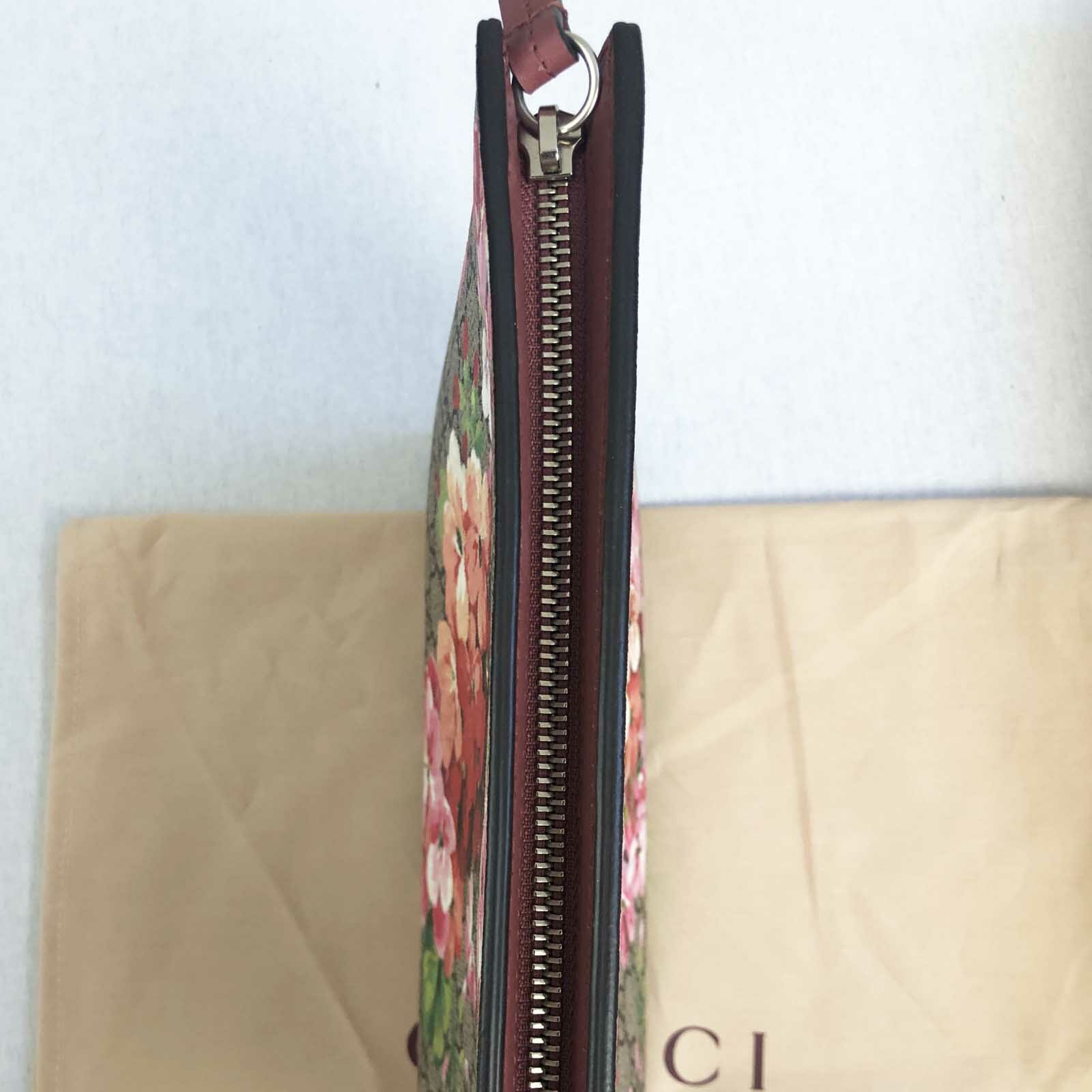 Gucci Bloom Large Clutch Bag