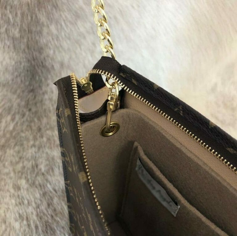 louis vuitton toiletry pouch 26 strap