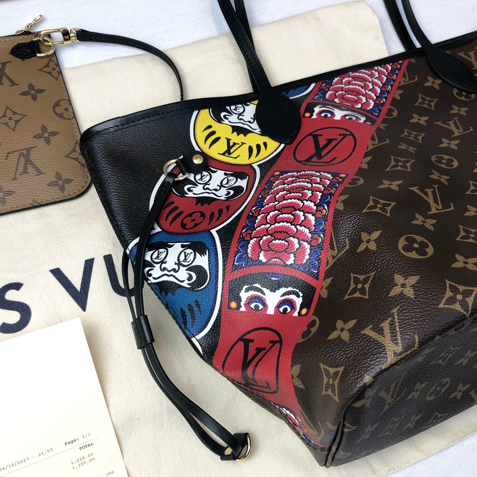 Louis Vuitton Bag Smells Like Chemicals