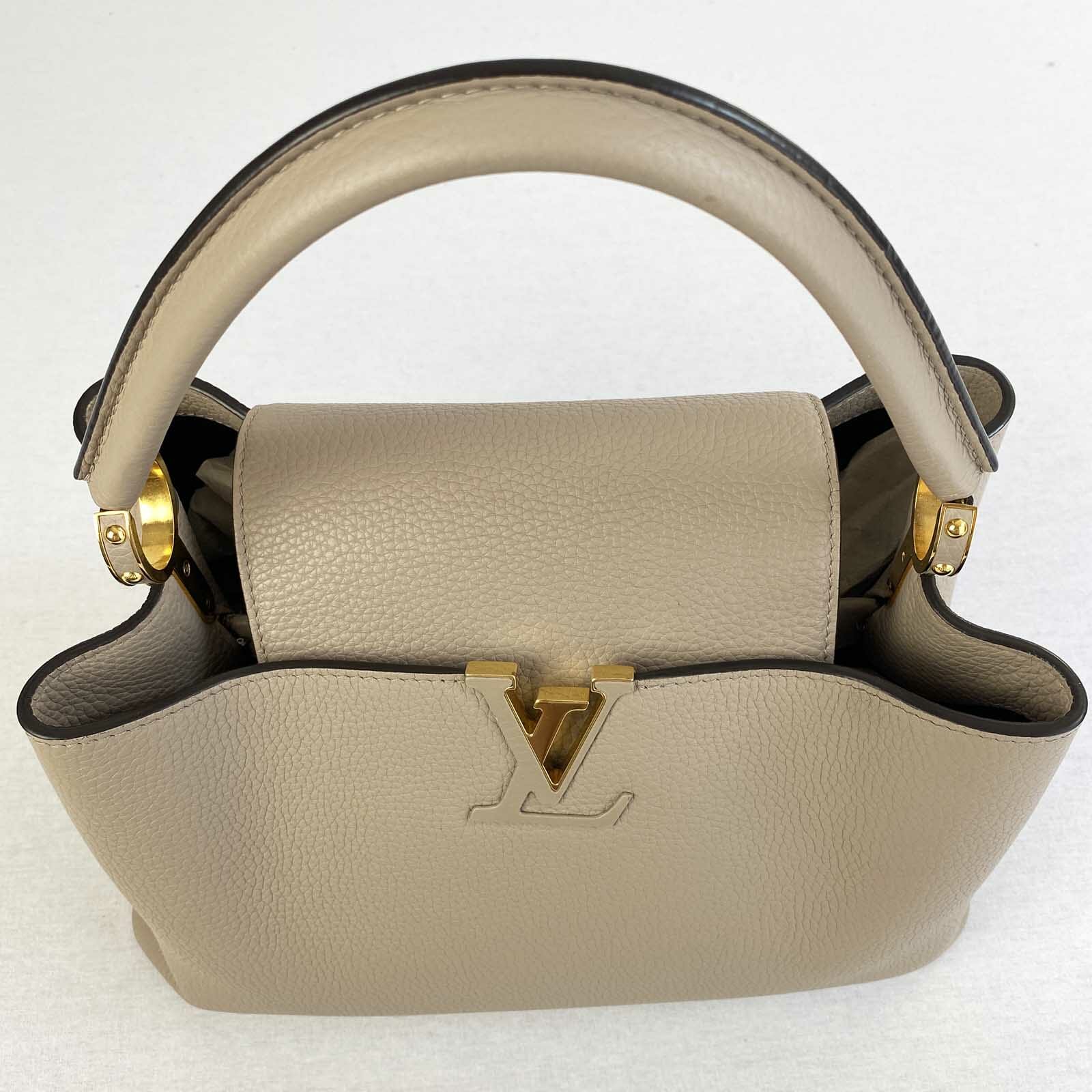 Louis Vuitton Capucines GM Galet - Luxury Helsinki