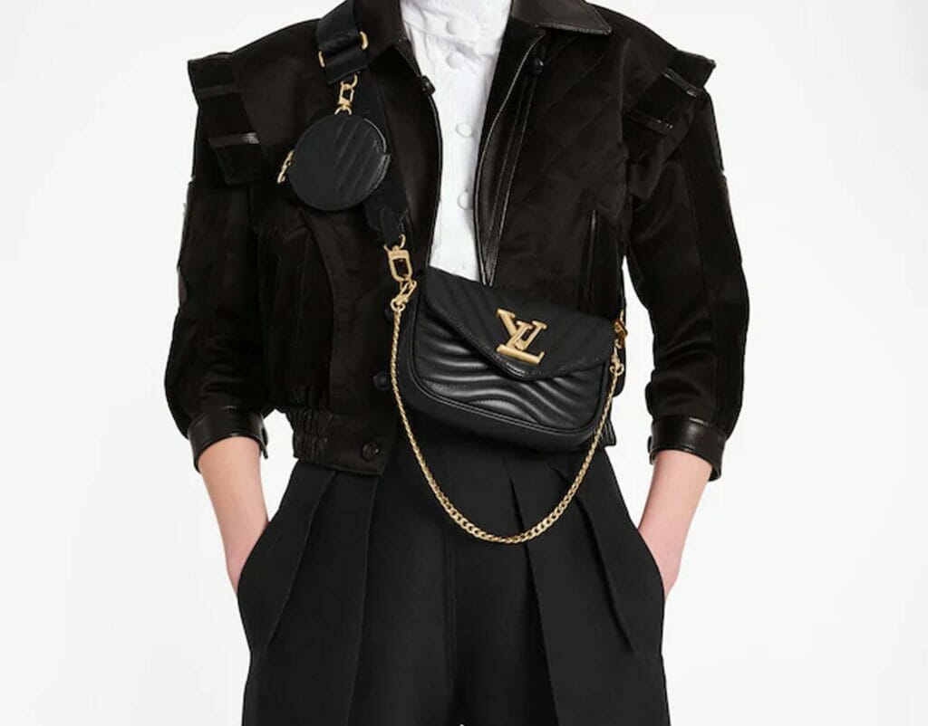 Louis Vuitton Multi Pochette Accessoires Bag REVIEW 🤔 + WHAT FITS INSIDE  ft. Pink Strap 👜 