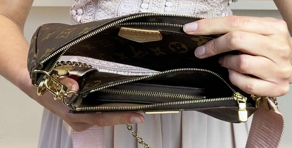 WHAT FITS INSIDE THE LOUIS VUITTON POCHETTE ACCESSORIES? IS IT STILL WORTH  IT? 