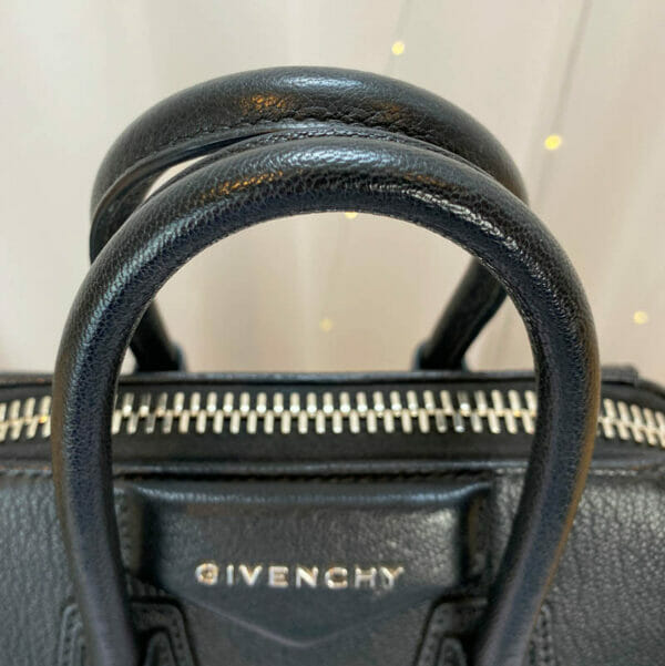 Givenchy antigona mini consignment Emma black calf leather handles