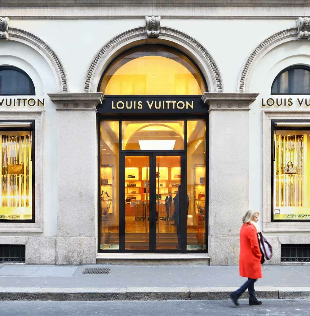 Are bags from Louis Vuitton cheaper in Paris store front