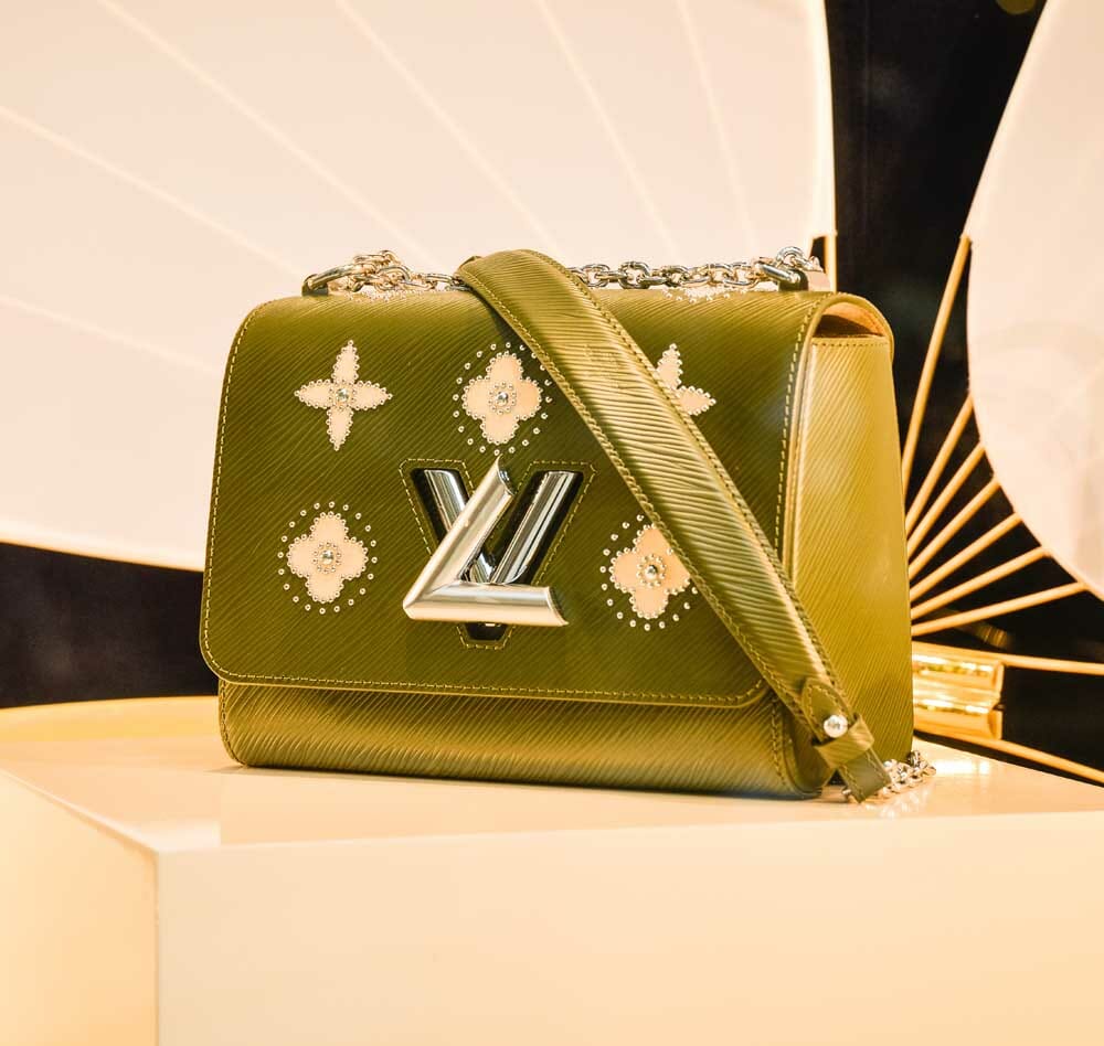 Louis Vuitton Travel bags  Buy or Sell your LV bags for women - Vestiaire  Collective